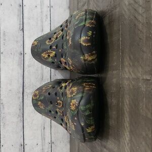 Easy Spirit-Women's Travelclog Slip-On Mules Black/Sunflower Size 8M